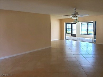 MOTIVATED SELLER! MAKE AN OFFER! This 2-bedroom+den / 2 bath on Myerlee Country Club in Florida - for sale on GolfHomes.com, golf home, golf lot
