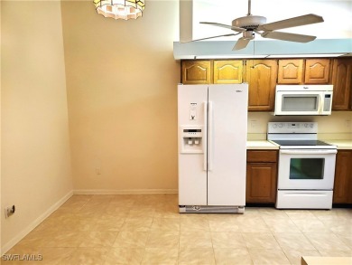 MOTIVATED SELLER! MAKE AN OFFER! This 2-bedroom+den / 2 bath on Myerlee Country Club in Florida - for sale on GolfHomes.com, golf home, golf lot
