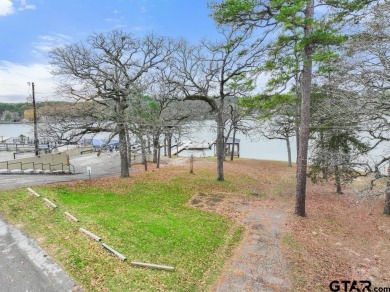 WATERFRONT LOT!! This waterfront lot is something we do not see on Hide-A-Way Lake Golf Course in Texas - for sale on GolfHomes.com, golf home, golf lot