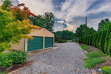 **ASSUMABLE LOAN***Welcome to Lakeside Living! This Stately on Pendleton Golf Club in Virginia - for sale on GolfHomes.com, golf home, golf lot