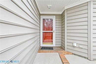 Lovely updated condo in Fairway Villas! Recent renovations on Williamsburg National Golf Club in Virginia - for sale on GolfHomes.com, golf home, golf lot