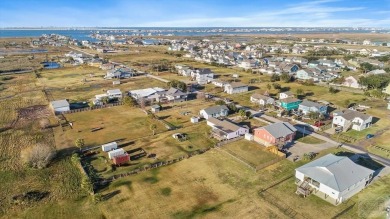 If you're living in Galveston and dreaming of chickens and on Moody Gardens Golf Course in Texas - for sale on GolfHomes.com, golf home, golf lot