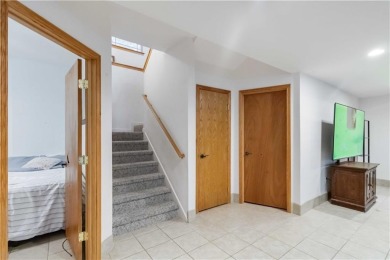 Welcome to 3 Par Lane in Bella Vista! This beautifully on Bella Vista - Metfield Golf Complex and Country Club in Arkansas - for sale on GolfHomes.com, golf home, golf lot