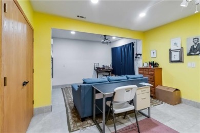 Welcome to 3 Par Lane in Bella Vista! This beautifully on Bella Vista - Metfield Golf Complex and Country Club in Arkansas - for sale on GolfHomes.com, golf home, golf lot