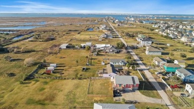 If you're living in Galveston and dreaming of chickens and on Moody Gardens Golf Course in Texas - for sale on GolfHomes.com, golf home, golf lot