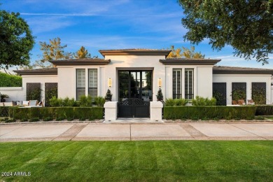 The perfect lock and leave that is move in ready with designer on Camelback Golf Club in Arizona - for sale on GolfHomes.com, golf home, golf lot