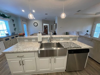 This 3 Bedroom 2 Bath home has been meticulously kept and is on Water Oak Country Club Estates in Florida - for sale on GolfHomes.com, golf home, golf lot