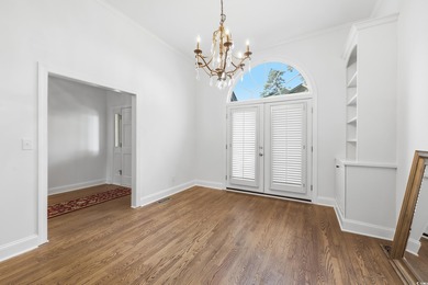 Courtyard entrance and elegance to this Pawleys Plantation on Pawleys Plantation Golf and Country Club in South Carolina - for sale on GolfHomes.com, golf home, golf lot