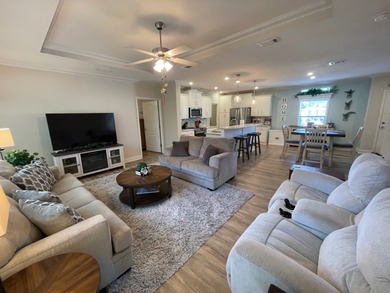 This 3 Bedroom 2 Bath home has been meticulously kept and is on Water Oak Country Club Estates in Florida - for sale on GolfHomes.com, golf home, golf lot