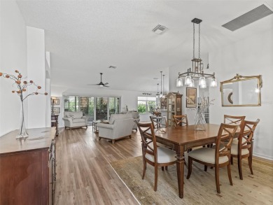 Spacious 3/2 Juniper in Sunset Pointe with Enclosed Lanai on The Links of Spruce Creek in Florida - for sale on GolfHomes.com, golf home, golf lot
