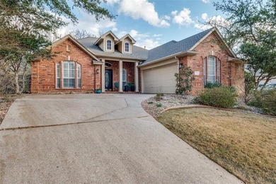 Welcome home to this beautifully updated home with a backyard on Oakmont Country Club in Texas - for sale on GolfHomes.com, golf home, golf lot
