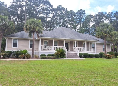 Executive custom built golf course home in Santee National Golf on Santee National Golf Course in South Carolina - for sale on GolfHomes.com, golf home, golf lot
