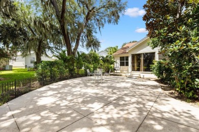 FIXER UPPER!! NO BOND! ROOF AND HWH 2015. 2-bedroom, 2-bathroom on El Diablo Executive Golf Course in Florida - for sale on GolfHomes.com, golf home, golf lot