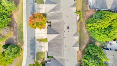 Welcome to this meticulously maintained 2-bedroom, 2-bath villa on Carolina Lakes Golf Club, LLC in South Carolina - for sale on GolfHomes.com, golf home, golf lot