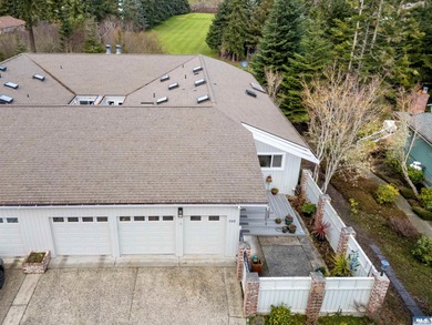 Beautifully updated 3 BR, 3 bath home overlooking the 11th hole on SunLand Golf and Country Club in Washington - for sale on GolfHomes.com, golf home, golf lot