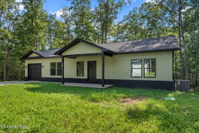 **SELLER OFFERING $5,000 TOWARDS BUYER'S CLOSING COSTS/OR on Lake Tansi Village Country Club in Tennessee - for sale on GolfHomes.com, golf home, golf lot