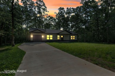 **SELLER OFFERING $5,000 TOWARDS BUYER'S CLOSING COSTS/OR on Lake Tansi Village Country Club in Tennessee - for sale on GolfHomes.com, golf home, golf lot