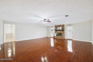 Welcome to 200 Vennard Avenue, a spacious 3-bedroom, 2.5-bath on Oakbourne Country Club in Louisiana - for sale on GolfHomes.com, golf home, golf lot