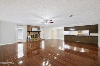 Welcome to 200 Vennard Avenue, a spacious 3-bedroom, 2.5-bath on Oakbourne Country Club in Louisiana - for sale on GolfHomes.com, golf home, golf lot