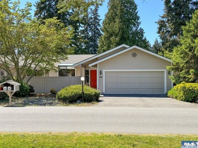 Discover this delightfully cozy sanctuary in the heart of on  in Washington - for sale on GolfHomes.com, golf home, golf lot
