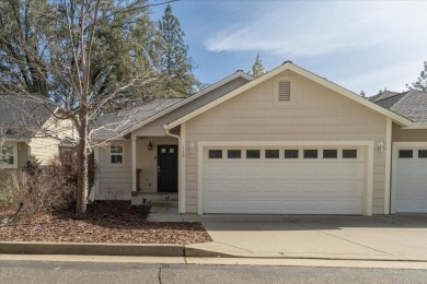 Beautifully maintained townhome in Murphys' Forest Meadows gated on Forest Meadows Golf Course in California - for sale on GolfHomes.com, golf home, golf lot