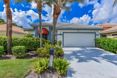 Friendly country club living.  Screened pool perfect for on Stonebridge Golf and Country Club in Florida - for sale on GolfHomes.com, golf home, golf lot