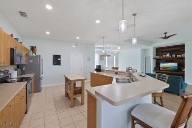 DOUBLE LOT POOL HOME on a quiet cul-de-sac! This property has on Rotonda Golf and Country Club The Links Course in Florida - for sale on GolfHomes.com, golf home, golf lot