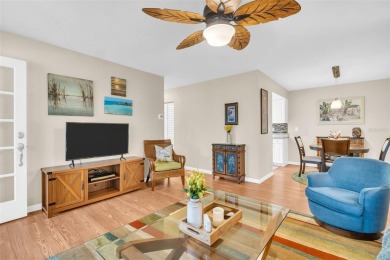 Beautifully updated villa-style condo in Palm Harbor's premier on Highland Lakes Executive Golf Course in Florida - for sale on GolfHomes.com, golf home, golf lot
