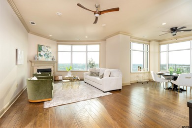 Welcome to luxury living at The Stretford at the Cascades. This on Cascades Golf Club in Texas - for sale on GolfHomes.com, golf home, golf lot