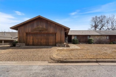 Very unique townhome overlooking Paradise Valley Golf Course on Paradise Valley Athletic Club in Arkansas - for sale on GolfHomes.com, golf home, golf lot