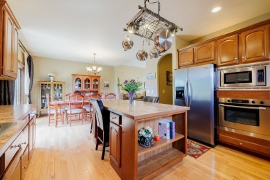 Lovely 2 Level Executive Home in the Desirable Fox View Estates! on Fox Ridge Golf Course - Champion in Montana - for sale on GolfHomes.com, golf home, golf lot