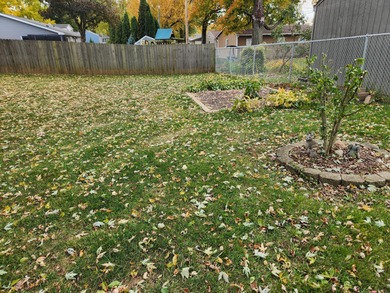 Valparaiso home located on west side close to  Forest Park golf on Forest Park Golf Course in Indiana - for sale on GolfHomes.com, golf home, golf lot