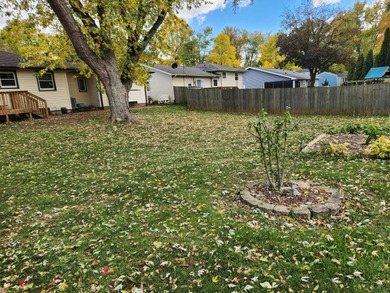 Valparaiso home located on west side close to  Forest Park golf on Forest Park Golf Course in Indiana - for sale on GolfHomes.com, golf home, golf lot