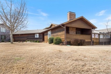 Beautiful townhome across the street from Paradise Golf Course on Paradise Valley Athletic Club in Arkansas - for sale on GolfHomes.com, golf home, golf lot