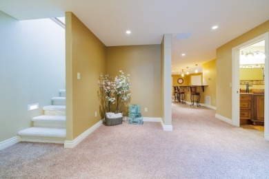 Lovely 2 Level Executive Home in the Desirable Fox View Estates! on Fox Ridge Golf Course - Champion in Montana - for sale on GolfHomes.com, golf home, golf lot