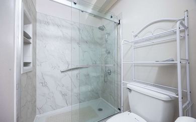 Very well maintained 4/2 home on .84 acre lot with nice view of on Country Club At Lake City in Florida - for sale on GolfHomes.com, golf home, golf lot