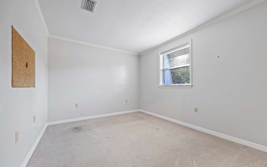 Very well maintained 4/2 home on .84 acre lot with nice view of on Country Club At Lake City in Florida - for sale on GolfHomes.com, golf home, golf lot