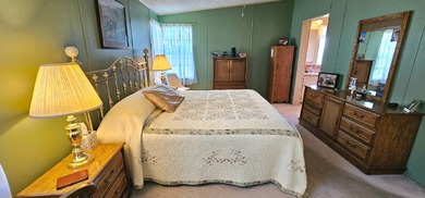 FURNISHED TURN KEY, OPEN BACKYARD Florida 2 bedroom 2 bath home on Zephyrhills Municipal Golf Course in Florida - for sale on GolfHomes.com, golf home, golf lot