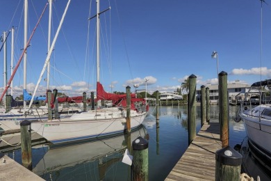 Finally, a condo that is perfectly priced with amenities to on Jacaranda West Country Club in Florida - for sale on GolfHomes.com, golf home, golf lot