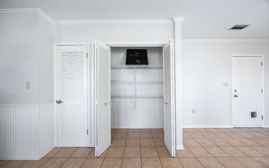 Very well maintained 4/2 home on .84 acre lot with nice view of on Country Club At Lake City in Florida - for sale on GolfHomes.com, golf home, golf lot