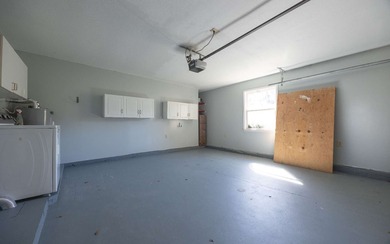 Very well maintained 4/2 home on .84 acre lot with nice view of on Country Club At Lake City in Florida - for sale on GolfHomes.com, golf home, golf lot