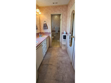 FURNISHED TURN KEY, OPEN BACKYARD Florida 2 bedroom 2 bath home on Zephyrhills Municipal Golf Course in Florida - for sale on GolfHomes.com, golf home, golf lot