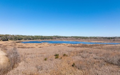 Very well maintained 4/2 home on .84 acre lot with nice view of on Country Club At Lake City in Florida - for sale on GolfHomes.com, golf home, golf lot