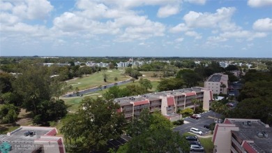 HANDYMAN SPECIAL. SPACIOUS 1BD/1.5BA WITH A BALCONY IN DESIRABLE on Oriole Golf and Tennis Club in Florida - for sale on GolfHomes.com, golf home, golf lot