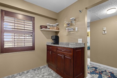 Bright and spacious 3-bedroom, 2-bath corner unit offering on Palm-Aire Country Club and Resort - The Oaks in Florida - for sale on GolfHomes.com, golf home, golf lot