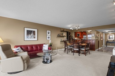 Bright and spacious 3-bedroom, 2-bath corner unit offering on Palm-Aire Country Club and Resort - The Oaks in Florida - for sale on GolfHomes.com, golf home, golf lot