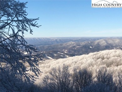 Renovated and furnished home with huge long range views and on Beech Mountain Club in North Carolina - for sale on GolfHomes.com, golf home, golf lot