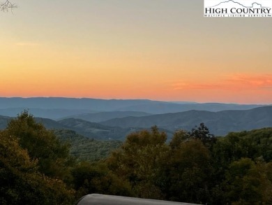 Renovated and furnished home with huge long range views and on Beech Mountain Club in North Carolina - for sale on GolfHomes.com, golf home, golf lot