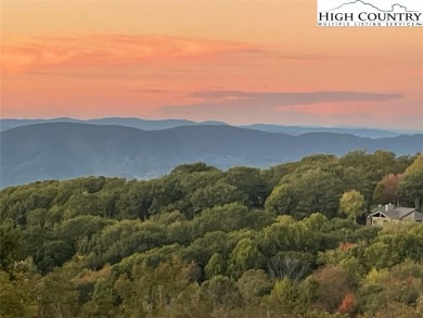 Renovated and furnished home with huge long range views and on Beech Mountain Club in North Carolina - for sale on GolfHomes.com, golf home, golf lot