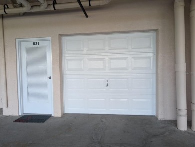 Move-in ready and beautifully remodeled 3 bedroom plus on Seminole Lake Country Club in Florida - for sale on GolfHomes.com, golf home, golf lot